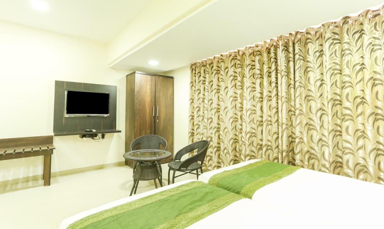 Treebo Trend Aviva Suites Mumbai Dış mekan fotoğraf